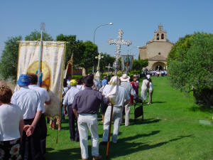 Procesi�n hacia la ermita de los vecinos de Almarail