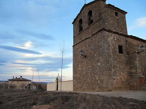 Plantaci�n de �rboles en Almarail