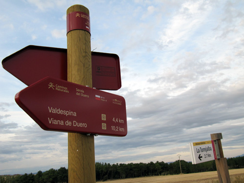 Se�alizaci�n del GR-14 en Almarail