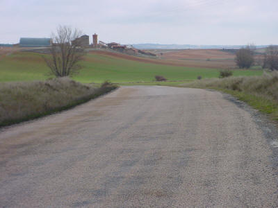 Aspecto de un tramo de la SO-P-3001 reci�n parcheado