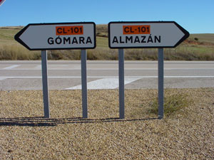 CL-101 a la altura del enlace hacia Almarail