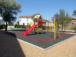 Columpios en el parque de La Balsa, renovados en 2009