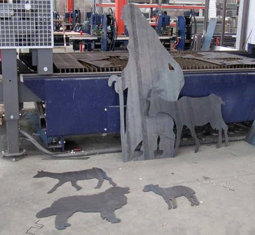 Algunas de las piezas de la escultura del mural de homenaje a la trashumancia