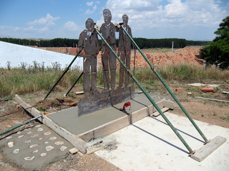 Escultura de homenaje p�stumo a D. Eusebio Garc�a Lafuente