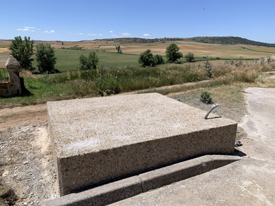 Plataforma que albergar� la nueva escultura que lleva por t�tulo Vida