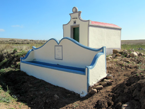 Fuente vieja de Almarail