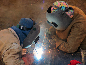 Obras del gasoducto Yela - El Villar de Arnedo en Almarail. Paso bajo el Canal de Almaz�n