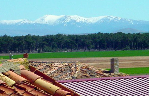 Vista del Moncayo (2.313 m) desde Almarail