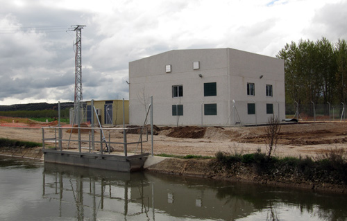 Nueva estaci�n de bombeo en el Canal de Almaz�n