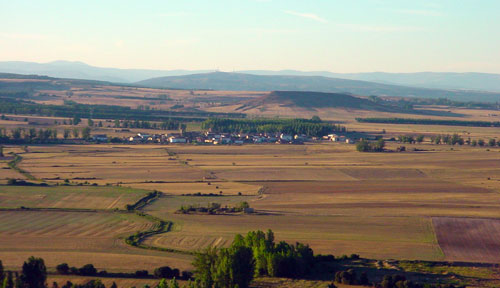 Vista de Cubo de la Solana, Cerro de San Blas, Sierras de Santa Ana y Cebollera