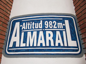 R�tulo altitud Almarail. Museo al aire libre Almarail ...esCultural