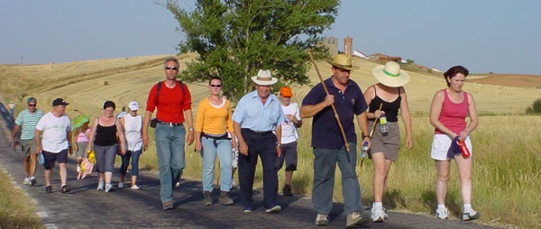 Subida a la "Torrejalba" con Almarail al fondo.