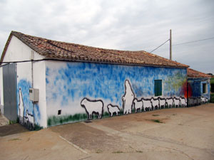 Graffiti de homenaje a la trashumancia. Almarail ...esCultural